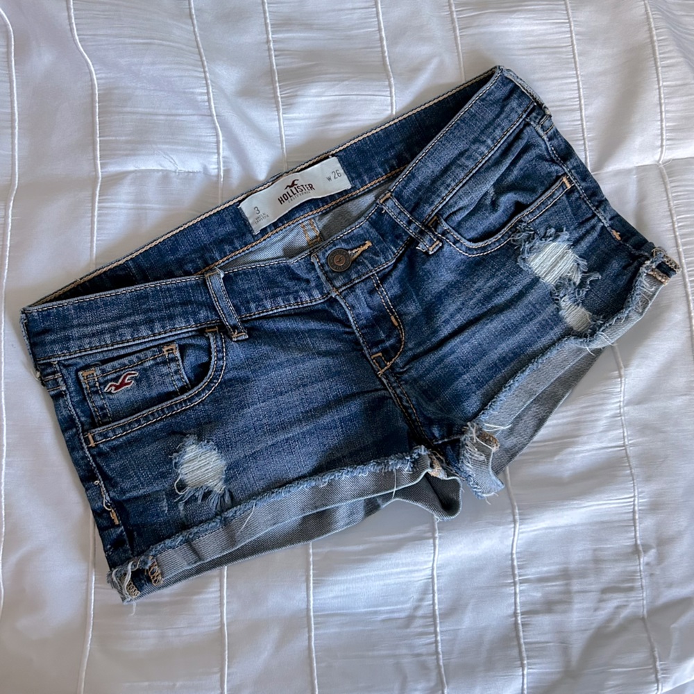 HOLLISTER Low Rise Distressed Shorts size 3